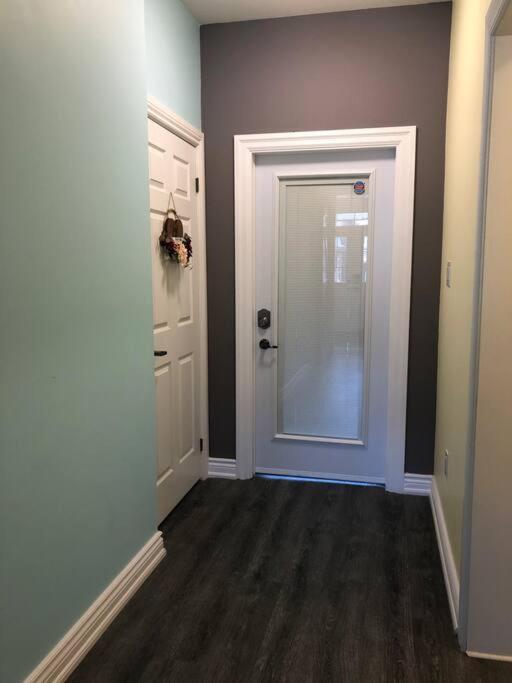Entire Basement With 3 Bedrooms Niagara-Fälle Exterior foto