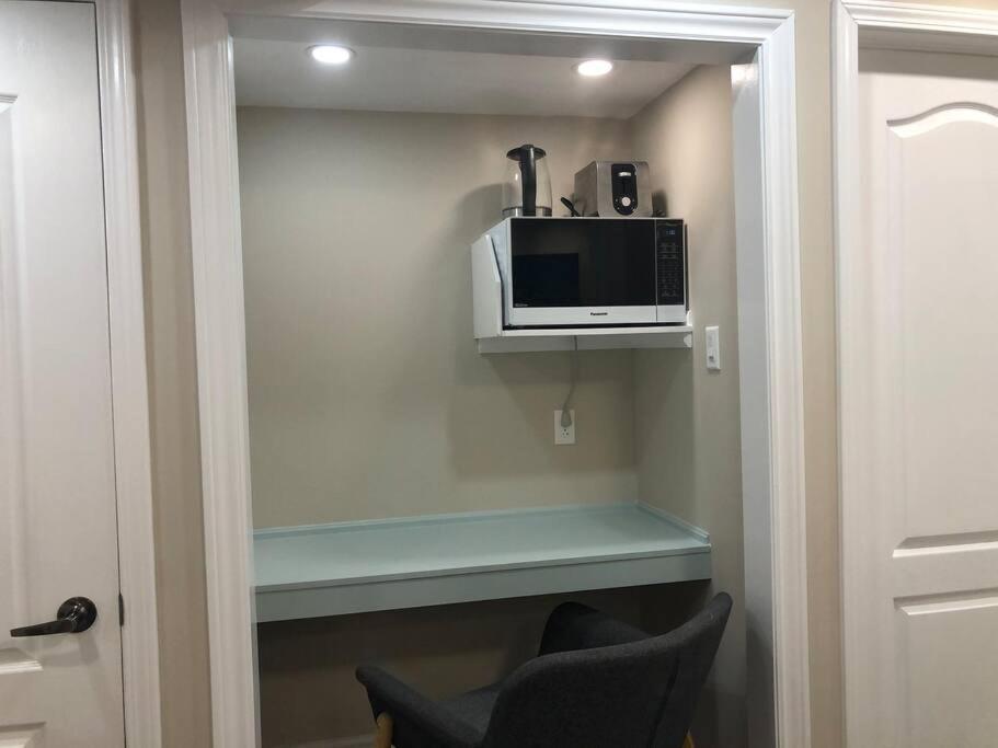 Entire Basement With 3 Bedrooms Niagara-Fälle Exterior foto
